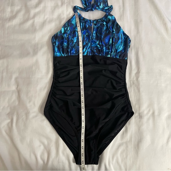 Blue and black halter neck cutout one piece swimsuit - Picture 10 of 12